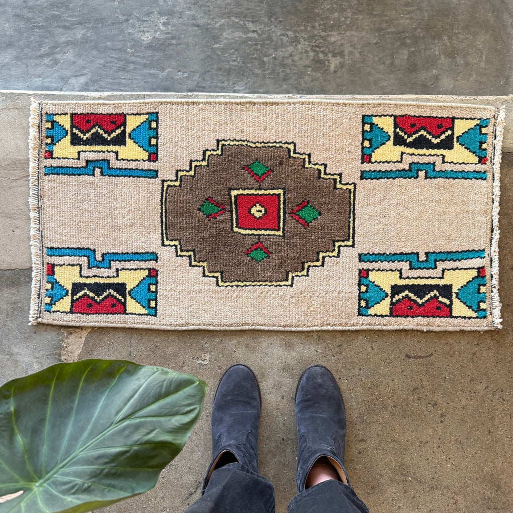 Vintage Turkish Rugs – House No.23