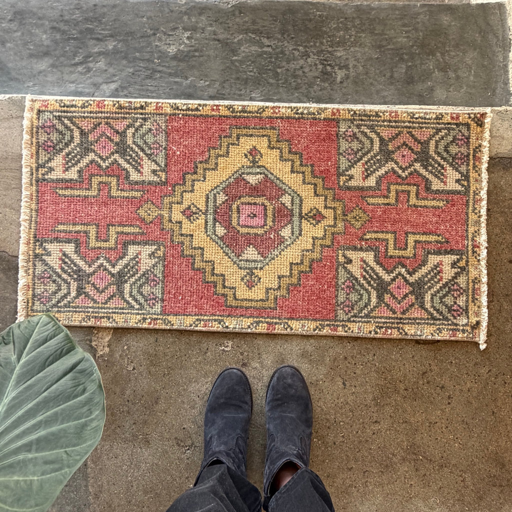 Vintage Turkish Rugs – House No.23